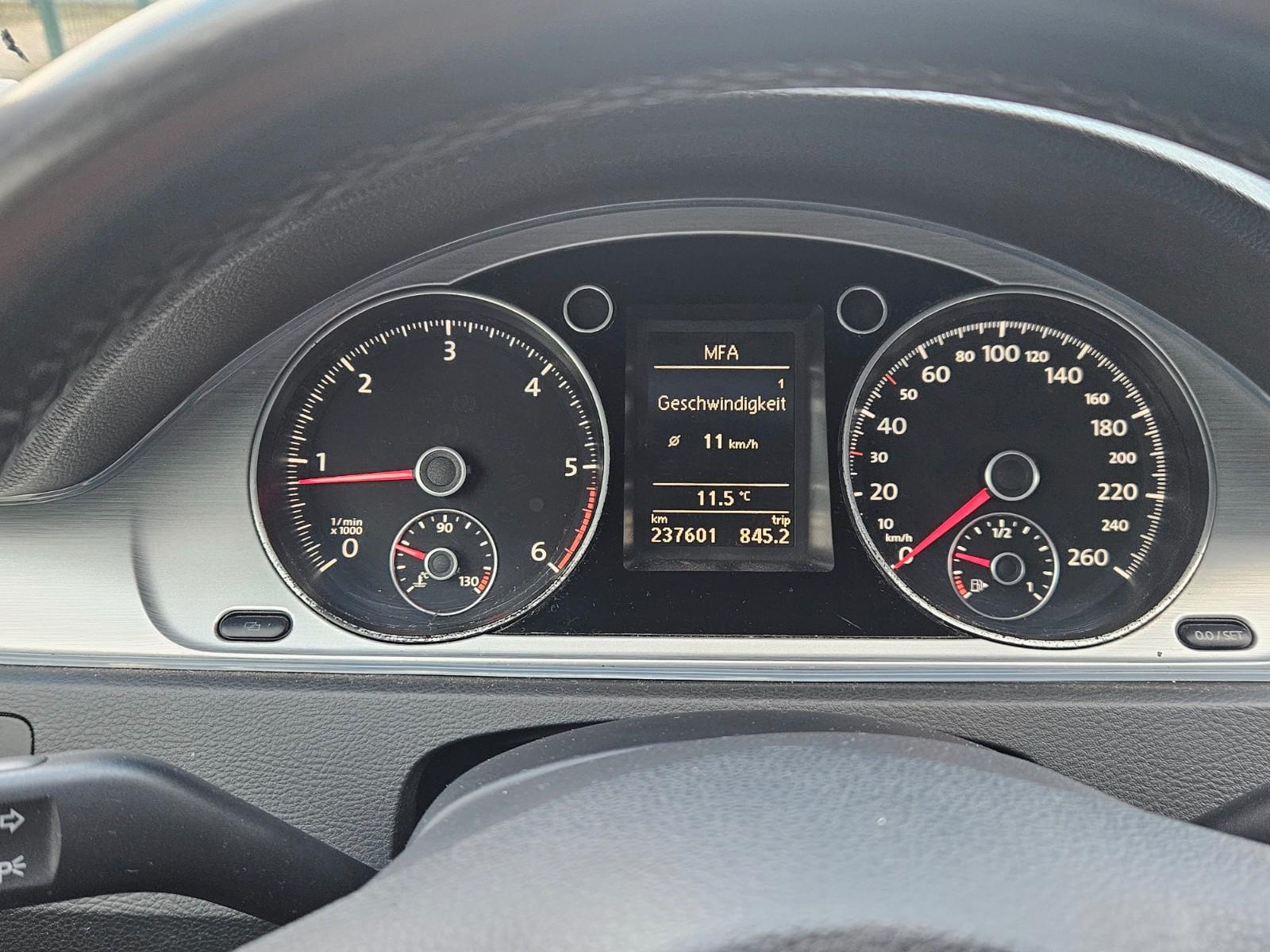 Volkswagen Passat Alltrack 2012 — photo 12