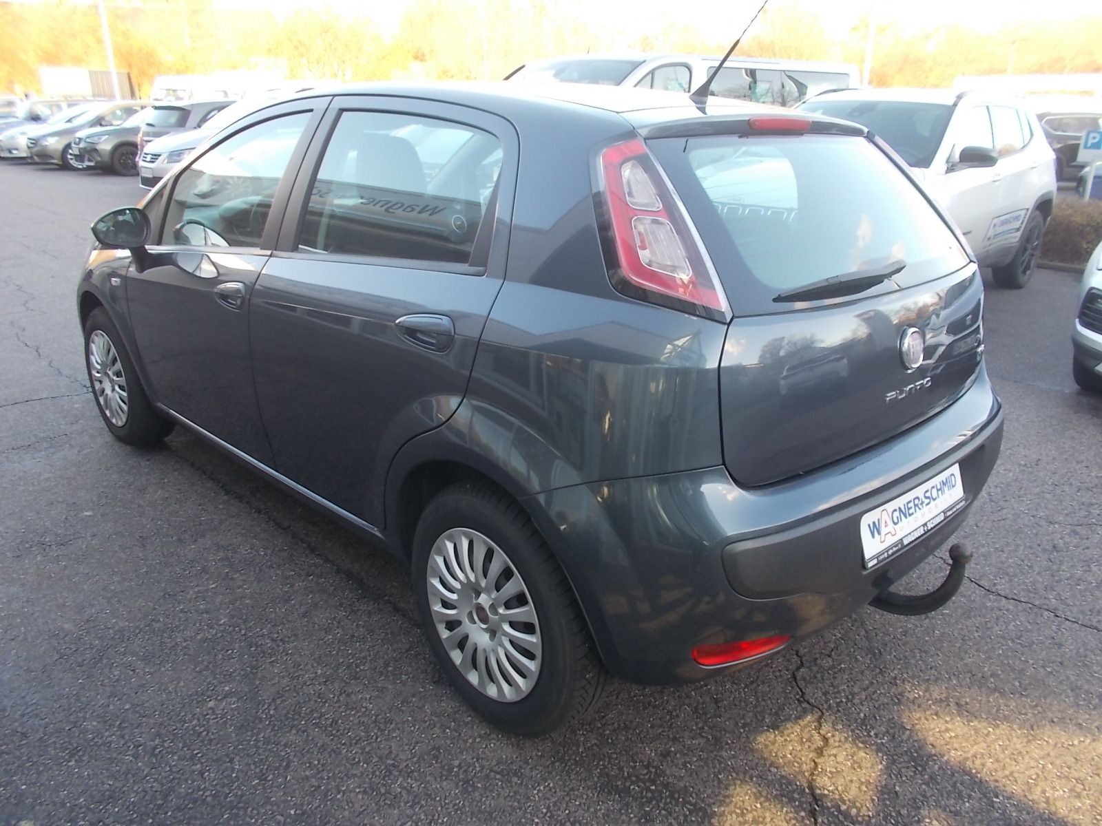 Fahrzeugabbildung Fiat Punto Evo 1.4 8V Dynamic AHK + mit Garantie