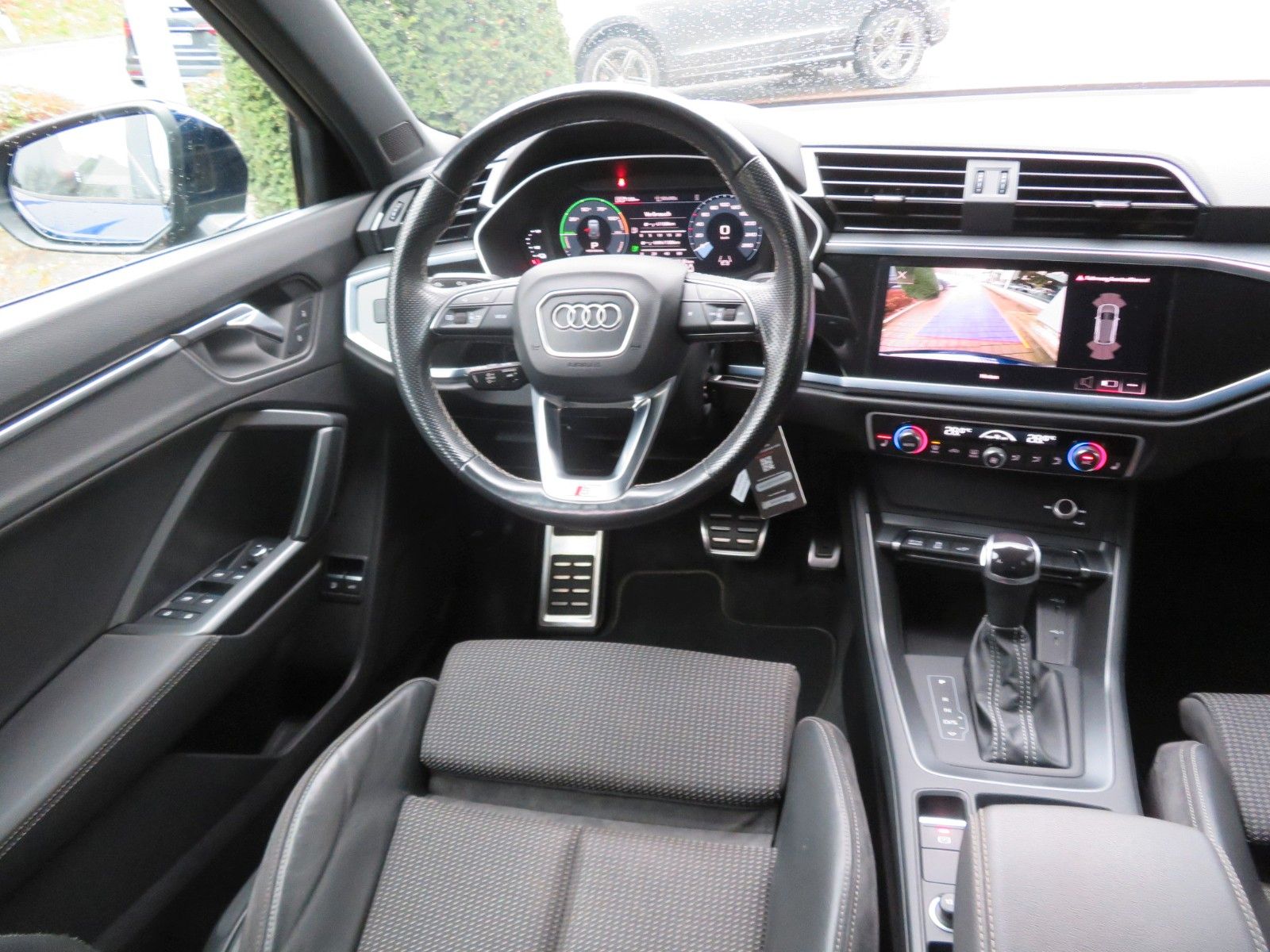 Audi Q3 TFSI e foto 7