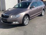 Skoda Superb Combi Ambition 4x4 - Skoda Superb aus 2011: Kombi