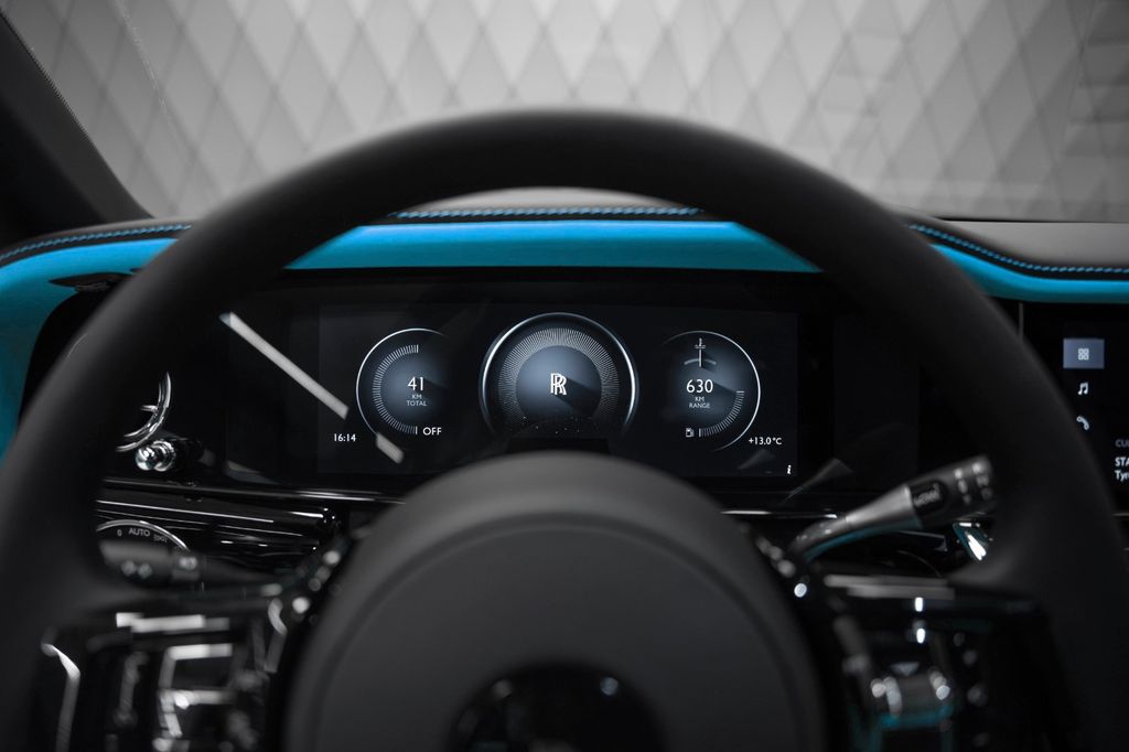 Cullinan Series II 2026 BLACK/TIFFANY VIP SEATS - Bild 21