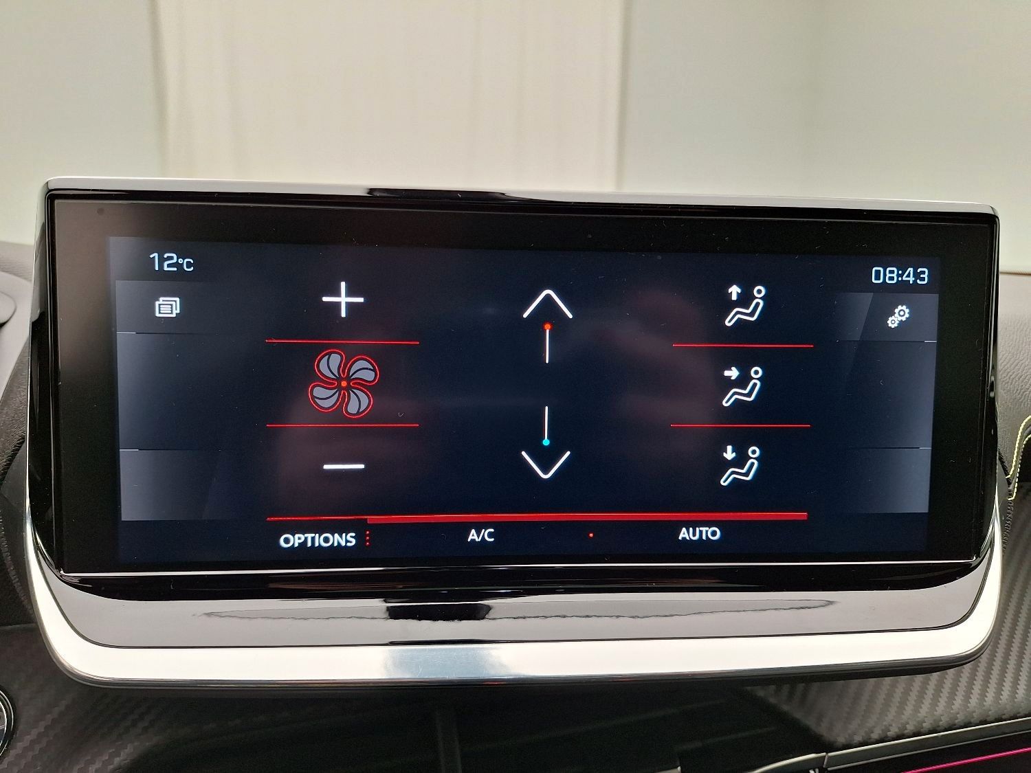 Fahrzeugabbildung Peugeot 2008 GT-LINE LED/LEDER/SHZ/PANO/CAM/NAVI