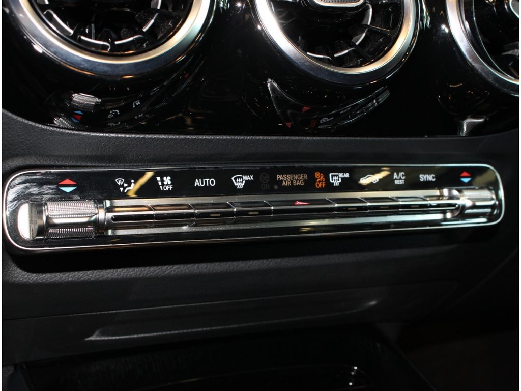 Fahrzeugabbildung Mercedes-Benz B 220 Progressive 4Matic 2.Hand*AHK*Pano*LED*TOP