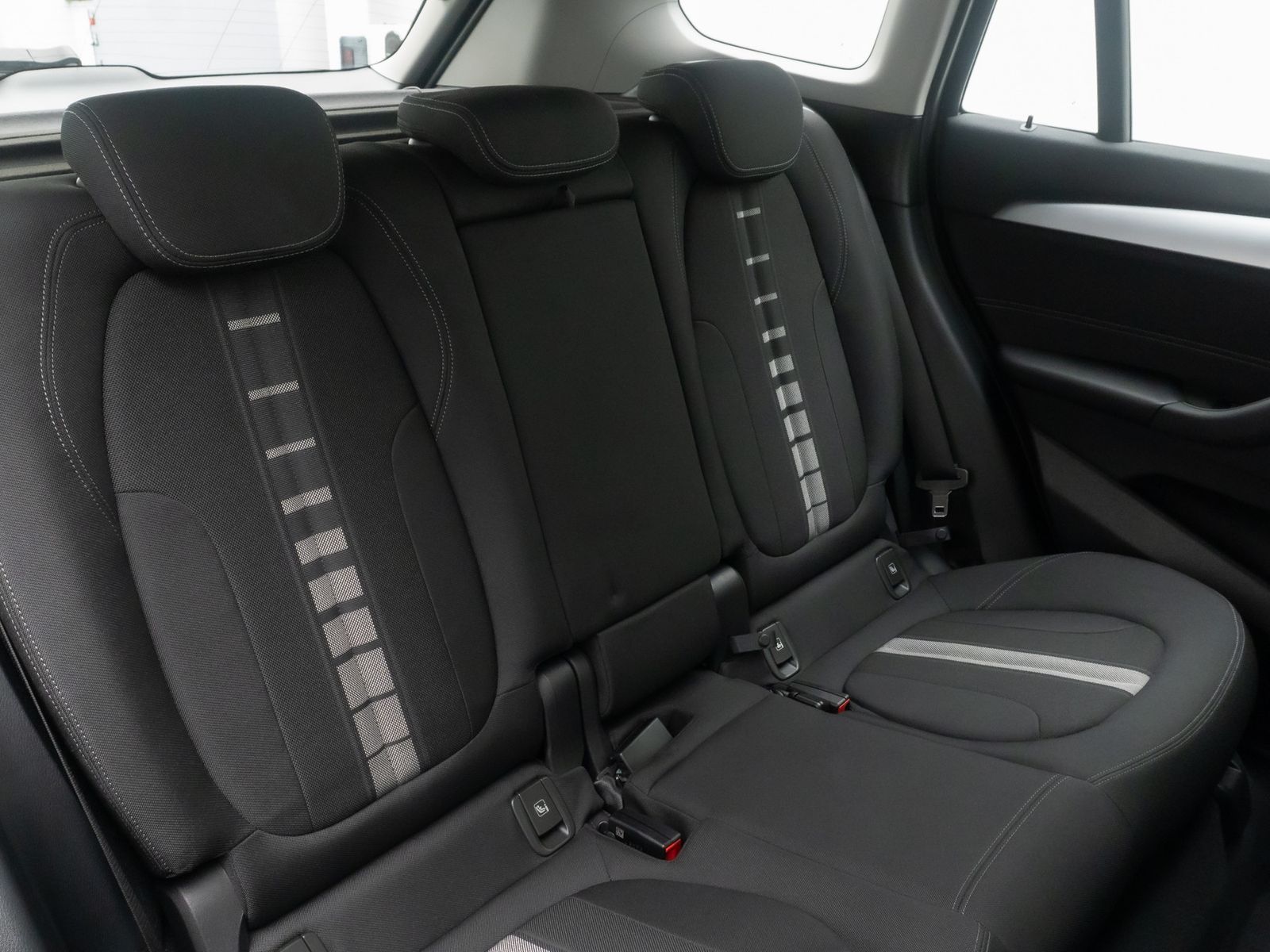 Fahrzeugabbildung BMW X1sD18i DAB HiFi Lenkrhzg DrivAssist Parkassist