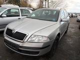 Skoda Octavia Combi Ambiente 1.6 - Skoda Octavia aus 2006: Ambiente