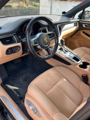 PORSCHE Macan /schöne Innenaus. Porsche-Scheckh, 2.Hand