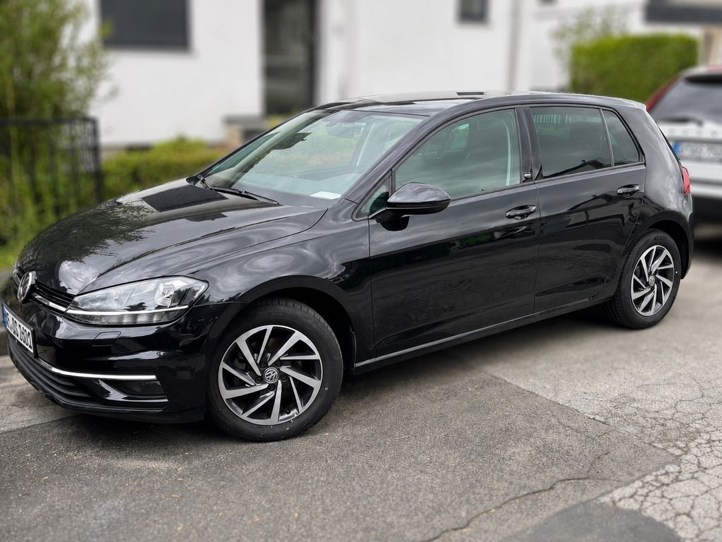 Image of Volkswagen Golf