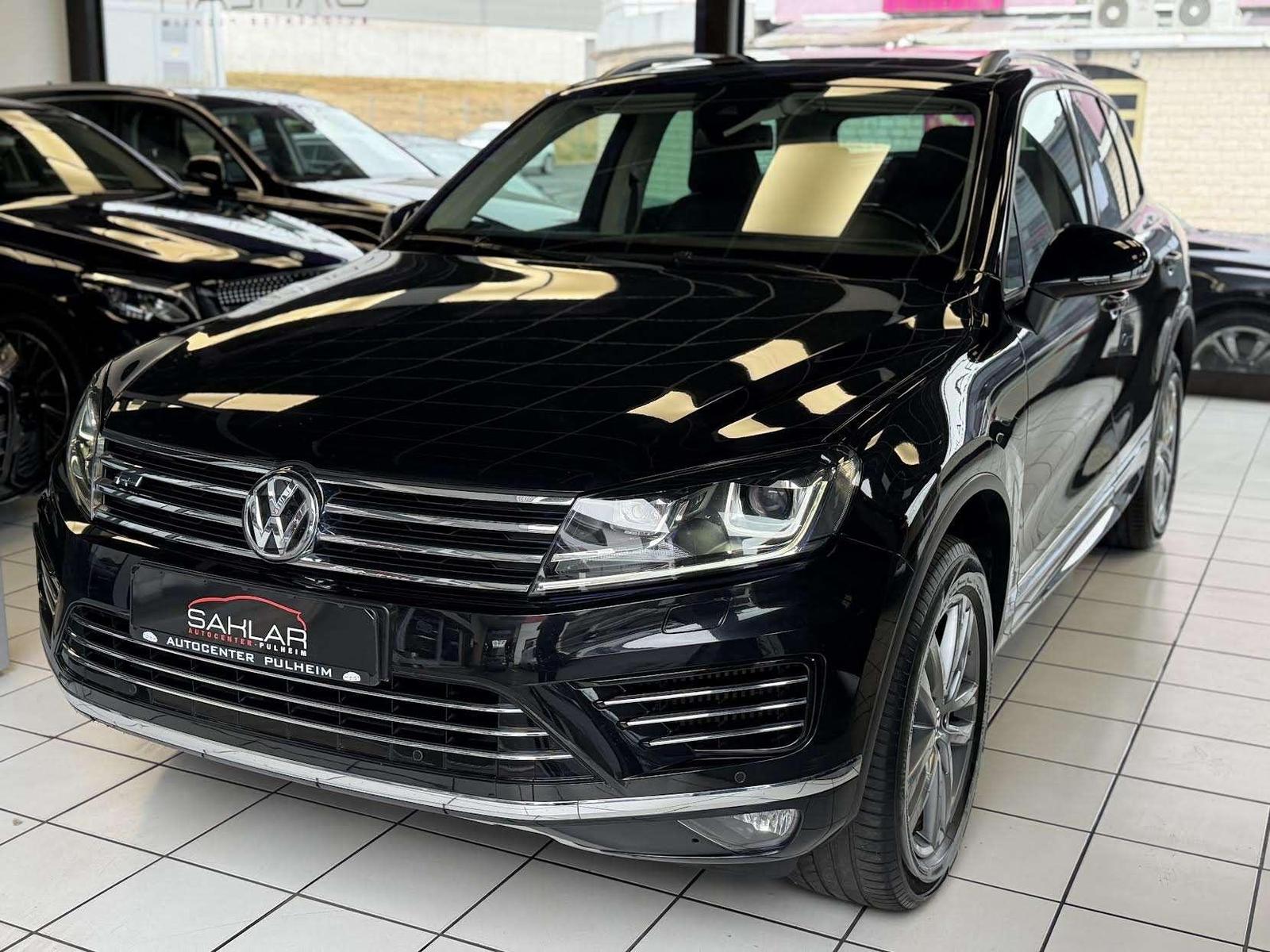 Volkswagen Touareg V6 TDI R-LINE Terrain Tech 4Motion PANO 
