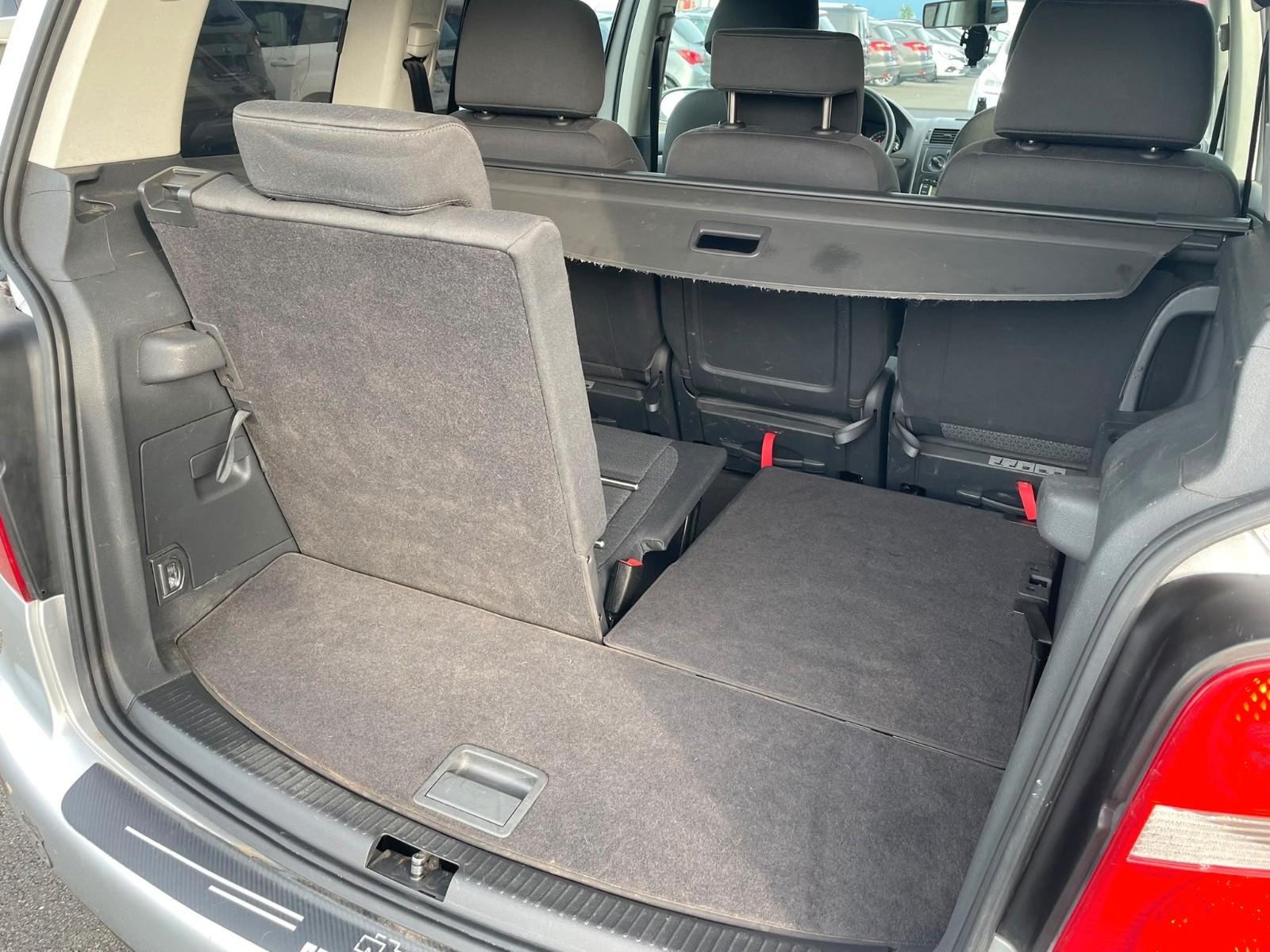Volkswagen Touran 2004 — photo 14