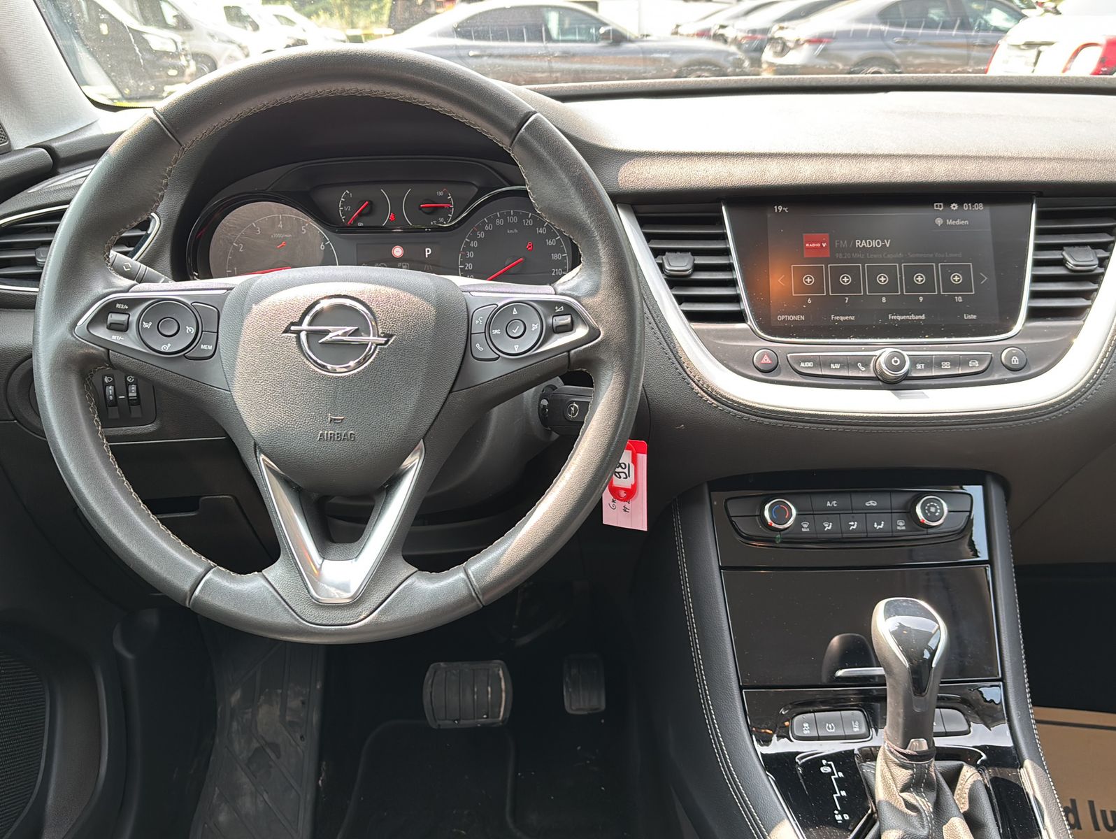 Fahrzeugabbildung Opel Grandland X 1.2 Turbo 96kW Edition Auto