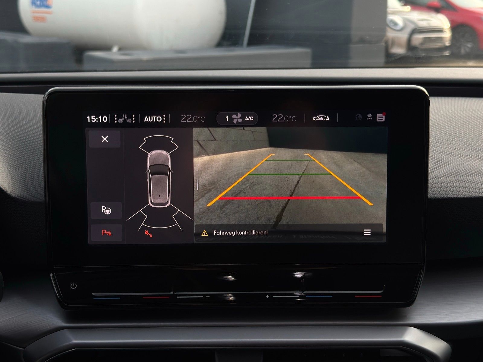 Fahrzeugabbildung SEAT Leon 1.5 TSI FR ACC LED VC SHZ LHZ Kam Ambiente