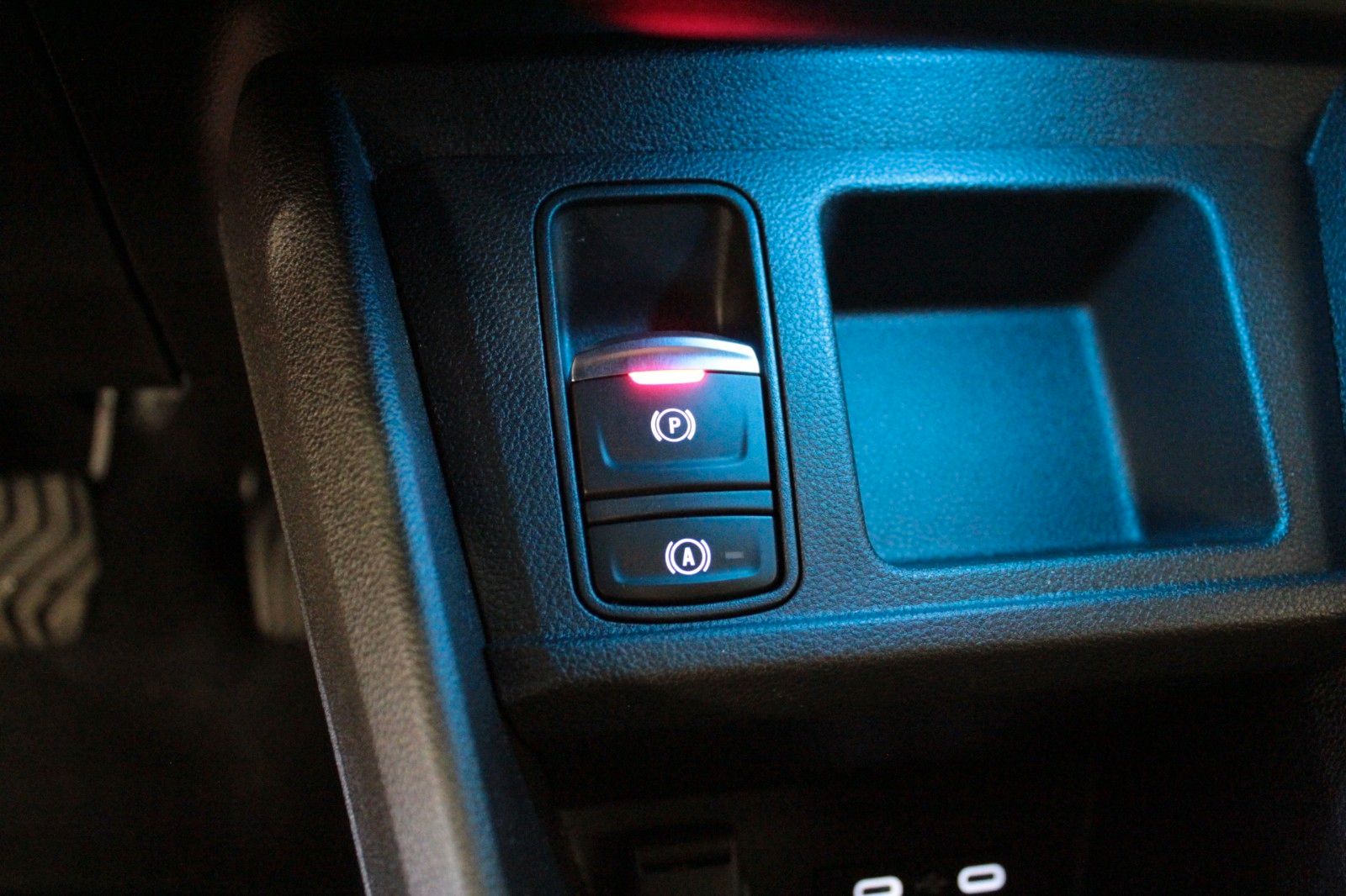 Fahrzeugabbildung Renault R 4 E-Tech 150 Comfort Range Iconic *Vollausst.*