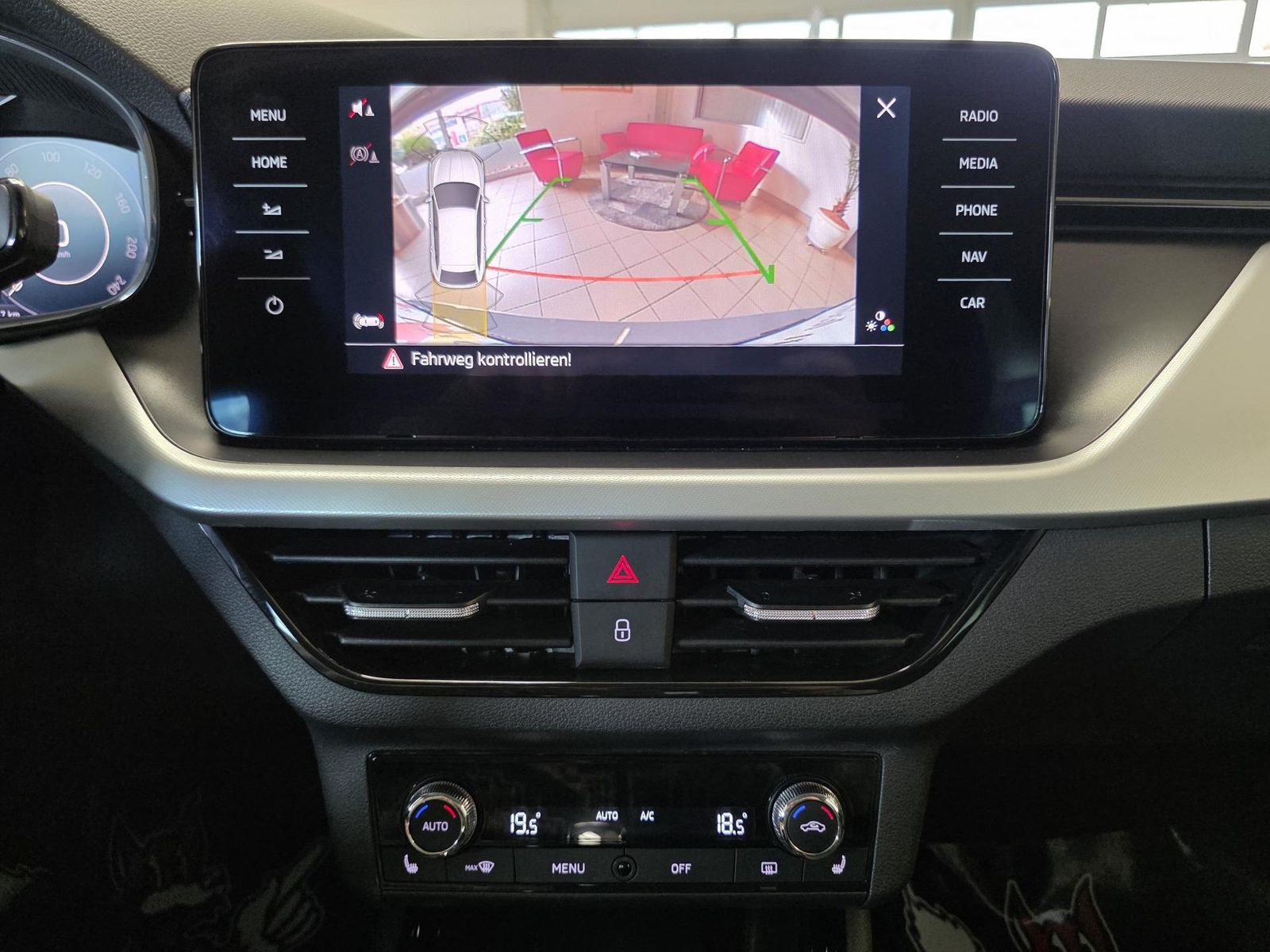 Fahrzeugabbildung SKODA Scala 1.5 DSG Drive/LED/Navi/Virtual/Kamera 1...