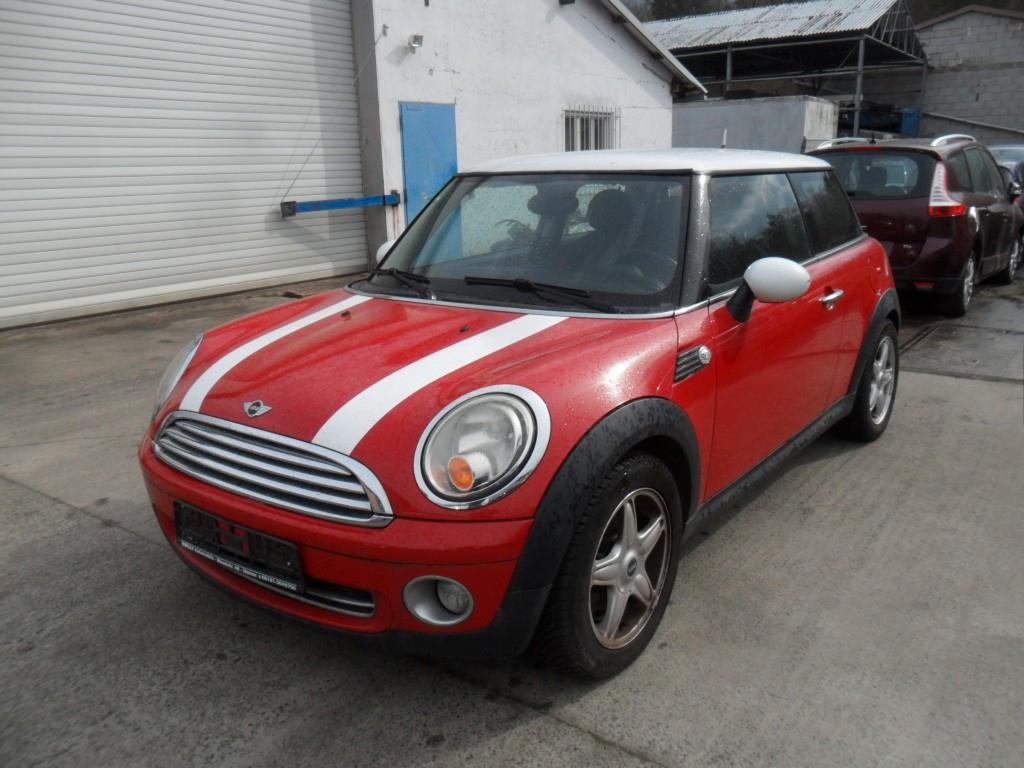 MINI COOPER Mini Cooper Motor Raucht