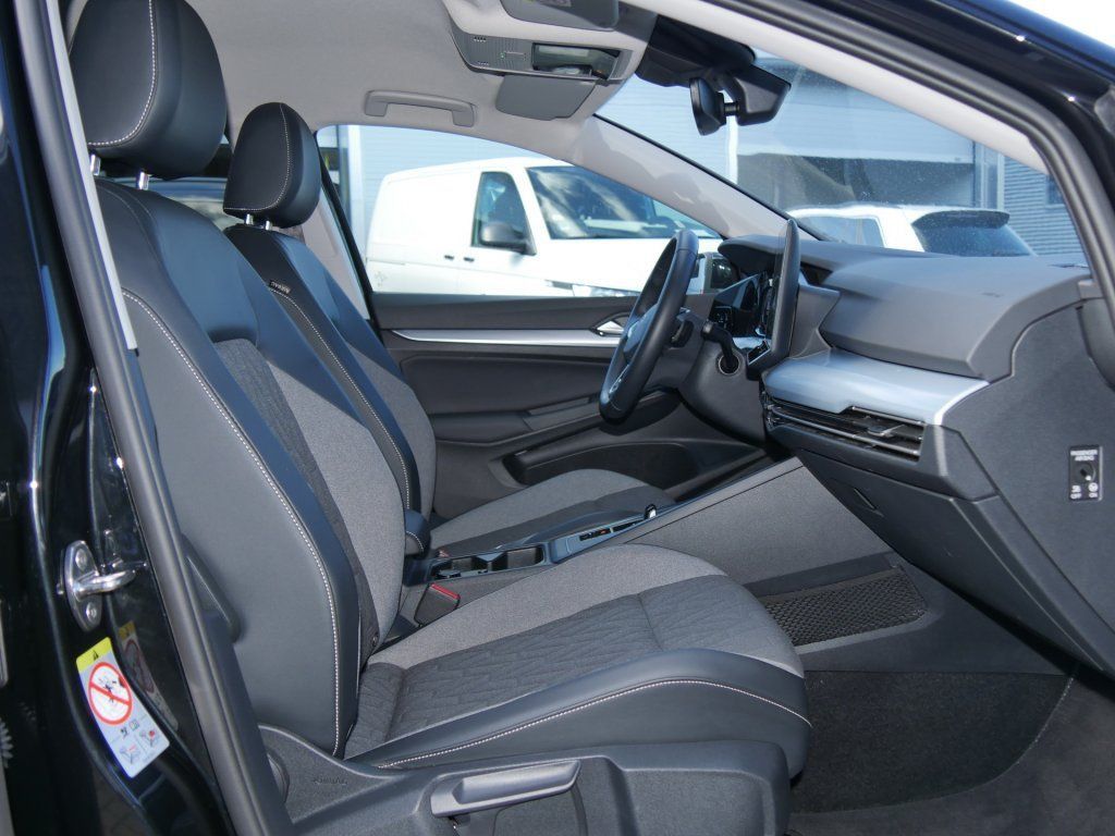 Volkswagen Golf VIII 1.5 eTSI Energy DSG Navi LED DigCockpi foto 4