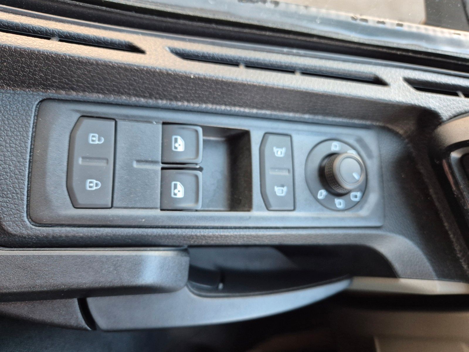 Fahrzeugabbildung MAN TGS 26.470 6x2-4 LL Baustoff Palfinger PK20.501L