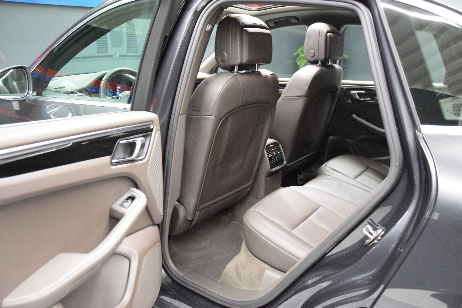 Fahrzeugabbildung Porsche Macan S Diesel 14-Wege Pano Bi-Xenon PASM Leder