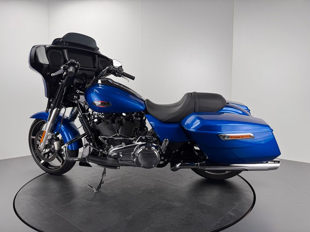 Fahrzeugabbildung Harley-Davidson STREET GLIDE *NEUWERTIG *5HD