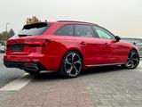 Audi A4 40 TDI quattro 3x S line Competition *Black* - Audi A4: Rot