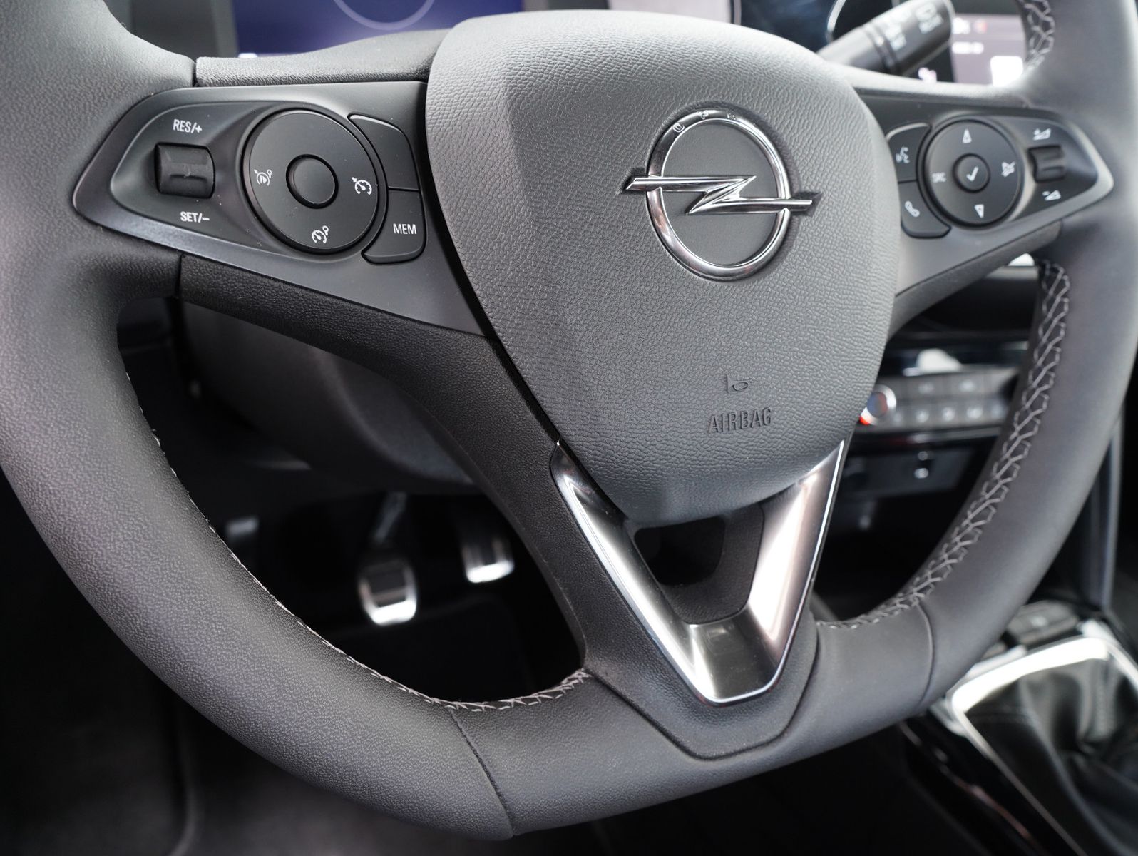 Fahrzeugabbildung Opel Corsa F 1.2 Turbo GS CARPLAY/LED/PDC/SHZ