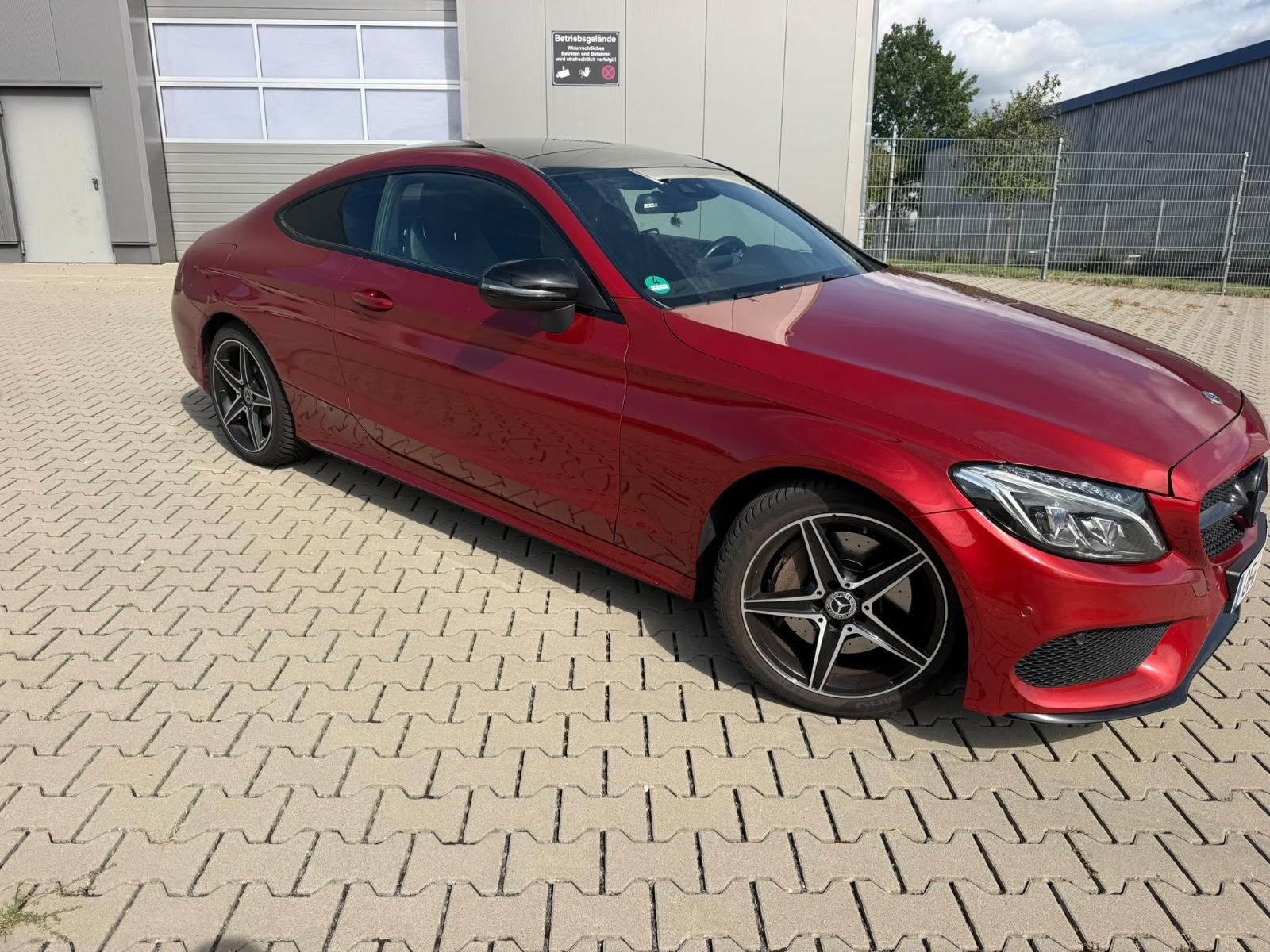 Mercedes-Benz C 250d Coupe*AMG LINE*NIGHT PAKET*PANO*