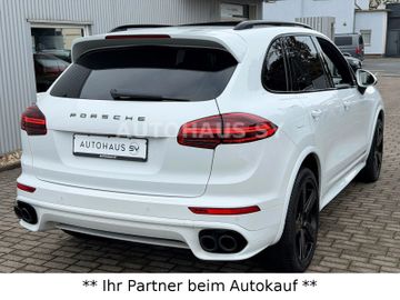 Porsche Cayenne - 8