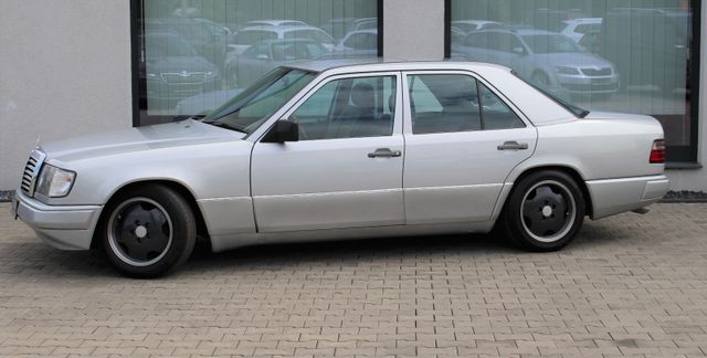 Mercedes-Benz 260 E* Leder* Schiebedach* Automatik*