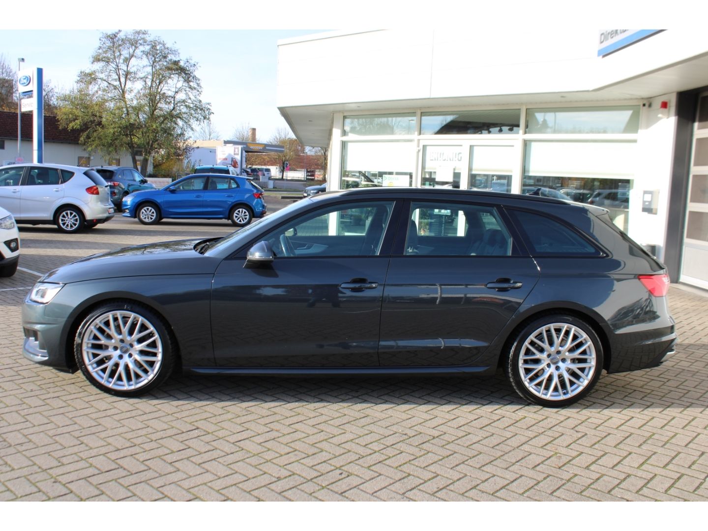 AUDI A4 35 TDI S-Tronic advanced Avant LED Navi DAB V - Image 2