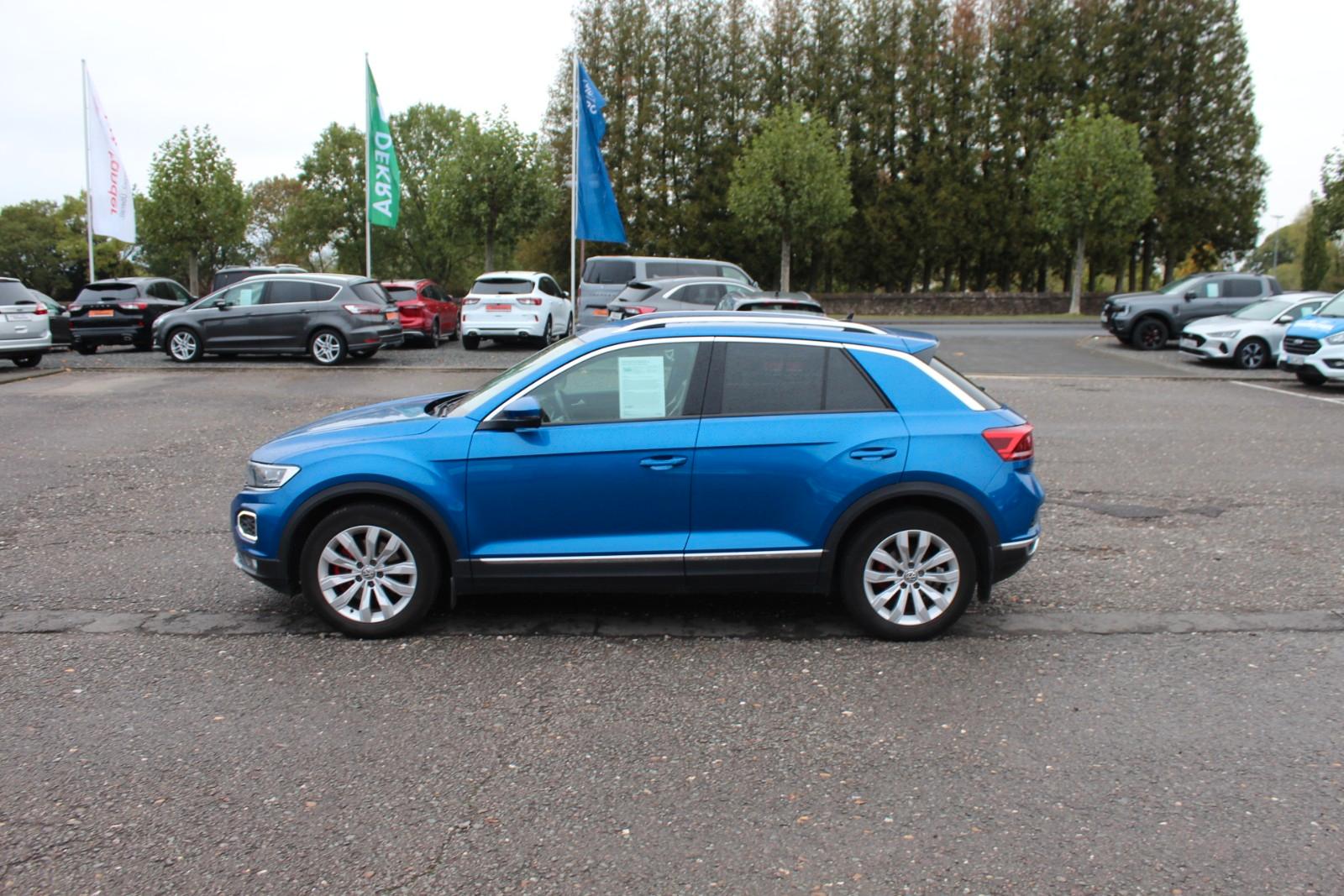 Volkswagen T-Roc Sport 2.0l TDI 4Motion+Winter P.+Navi+AHK