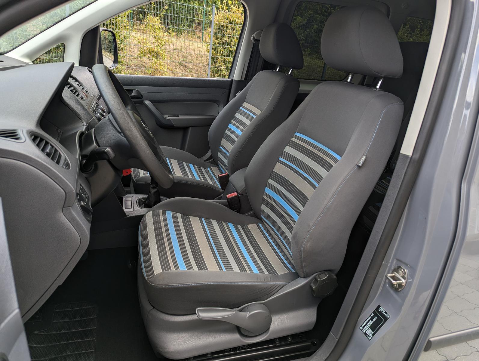 Volkswagen Caddy 2012 — photo 11