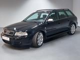 Audi RS4 Avant quattro in Sammlerzustand - Audi RS4 aus 2001
