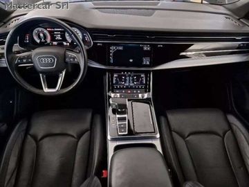 Audi Q7 - 9
