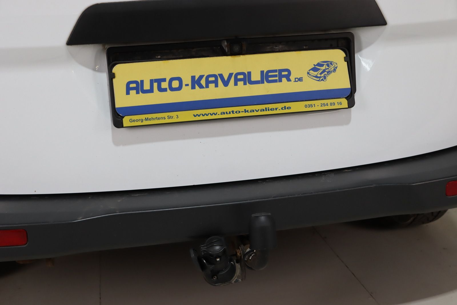 Fahrzeugabbildung Ford Transit Courier AHK * HU/AU bis 08.2027 * 1.Hand