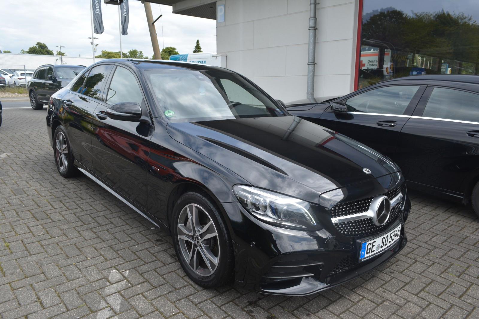 Mercedes-Benz C Limousine C 300 de  AMG LINE