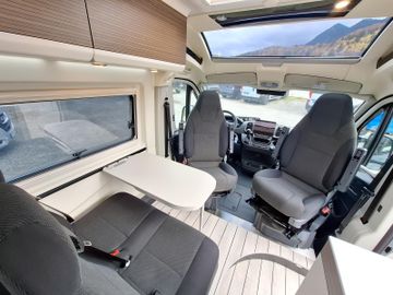 Westfalia Columbus 640 E 140 PS 8G Solar Premium Winter