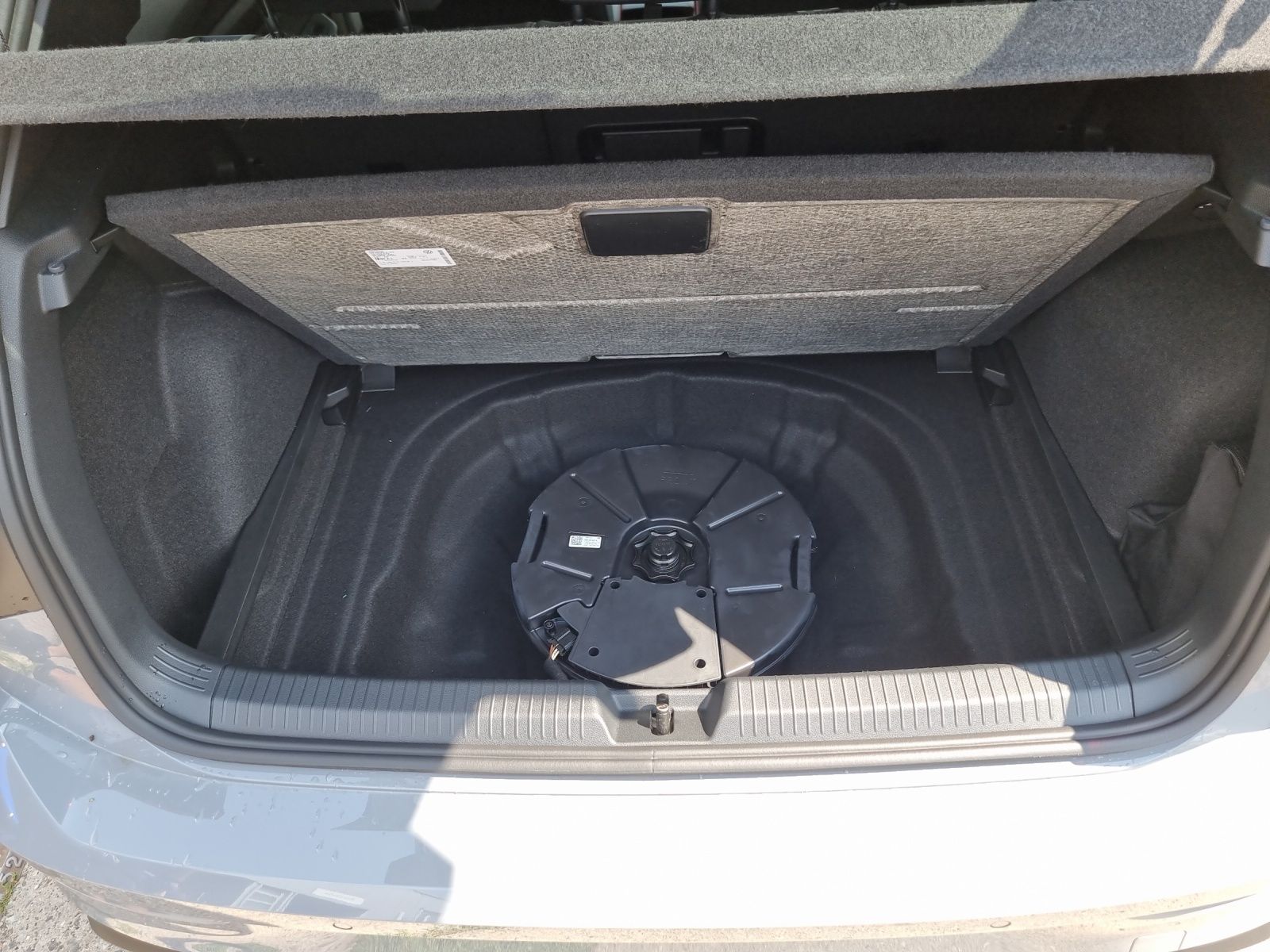 Fahrzeugabbildung Volkswagen Golf VIII GTI Clubsport Akrapovic Matrix Navi Pa