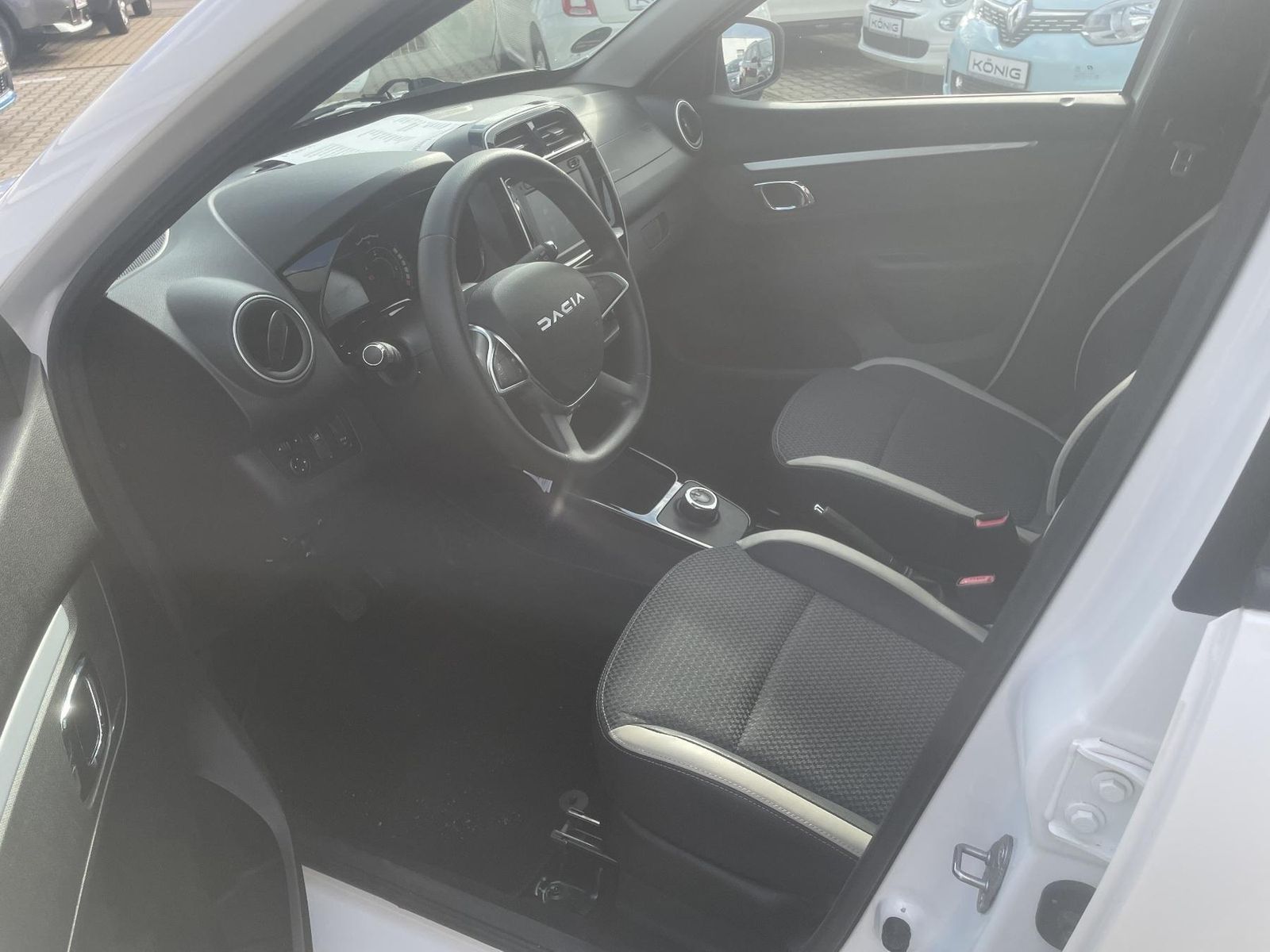 Dacia Spring - Bild 9