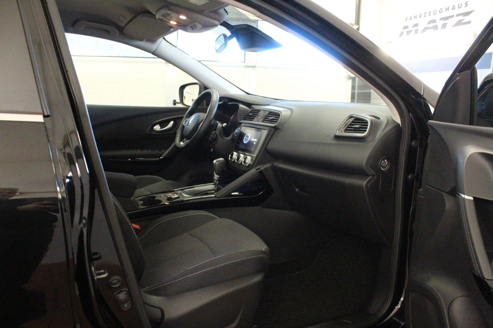 Fahrzeugabbildung Renault Kadjar TCe 140 EDC R-Link*Sitzhzg*AHK