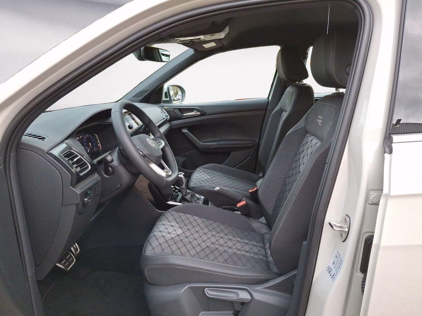 Volkswagen T-Cross 1.0 TSI R-Line DSG #Anhängerkupplung #LE, миниатюра 8