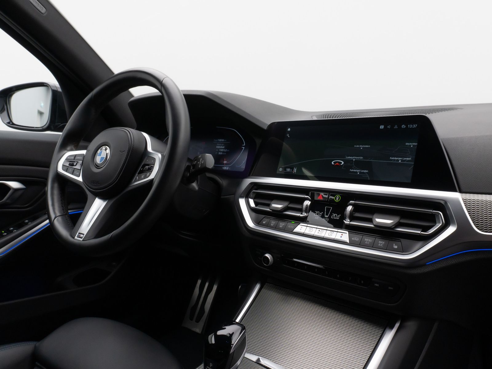 Fahrzeugabbildung BMW 320d M Sport DAB CockPitPro PDC Alarm AHK LED