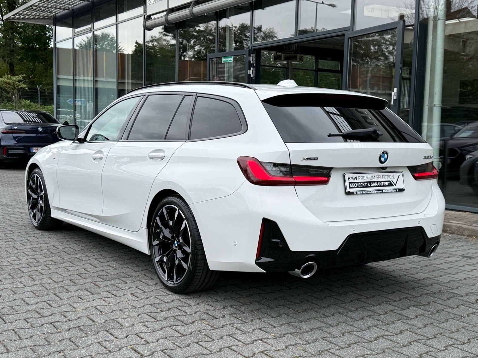 BMW 320d xDrive Touring M Sport Stop&Go HeadUp HiF foto 4