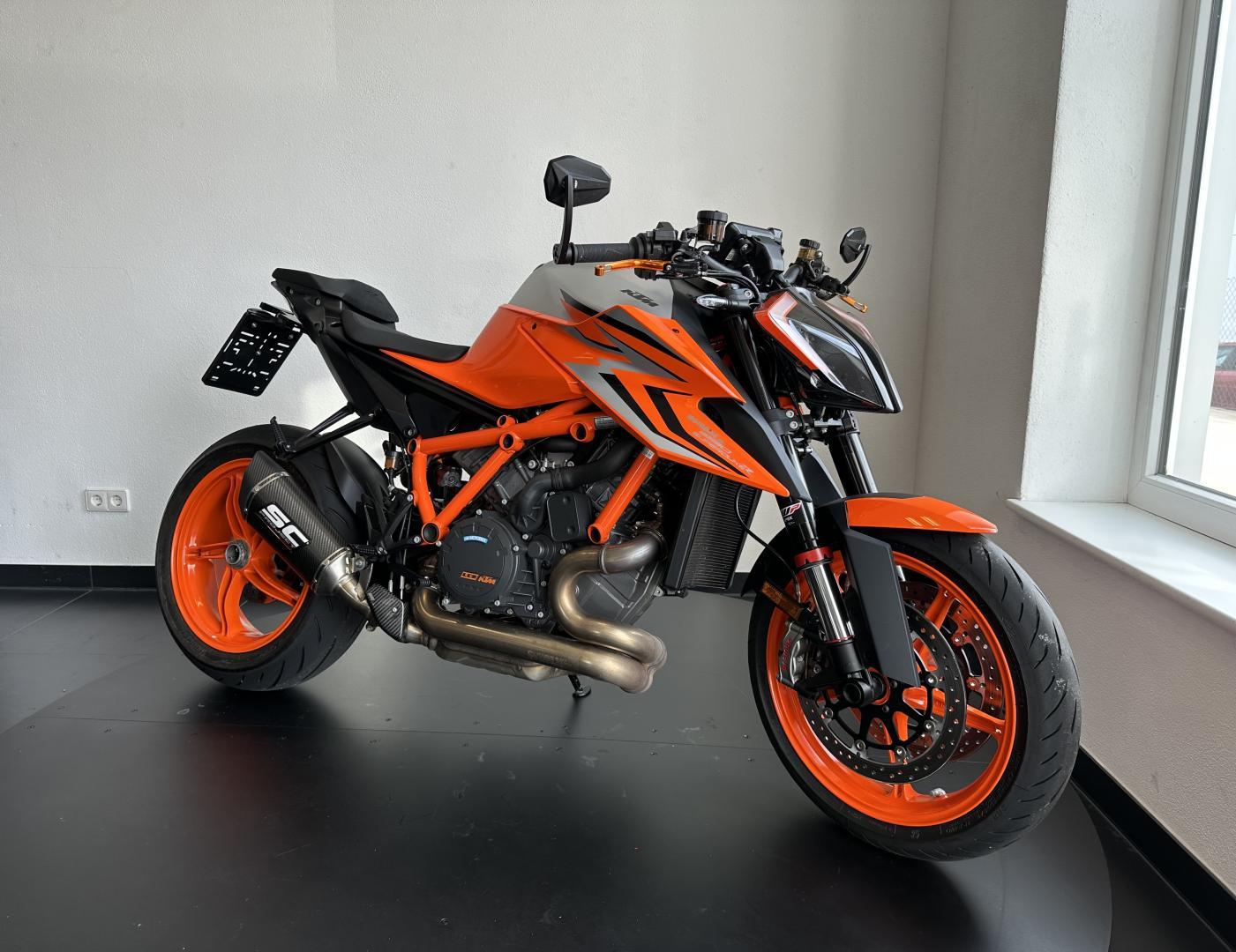 KTM 1290 Super Duke R Tech u. Track Pack*