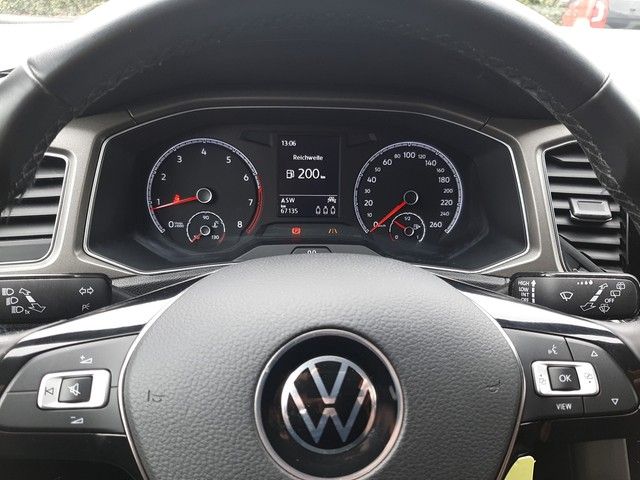 Fahrzeugabbildung Volkswagen T-Roc Style 1.5TSI Navi LED Kamera eleHeck 17"