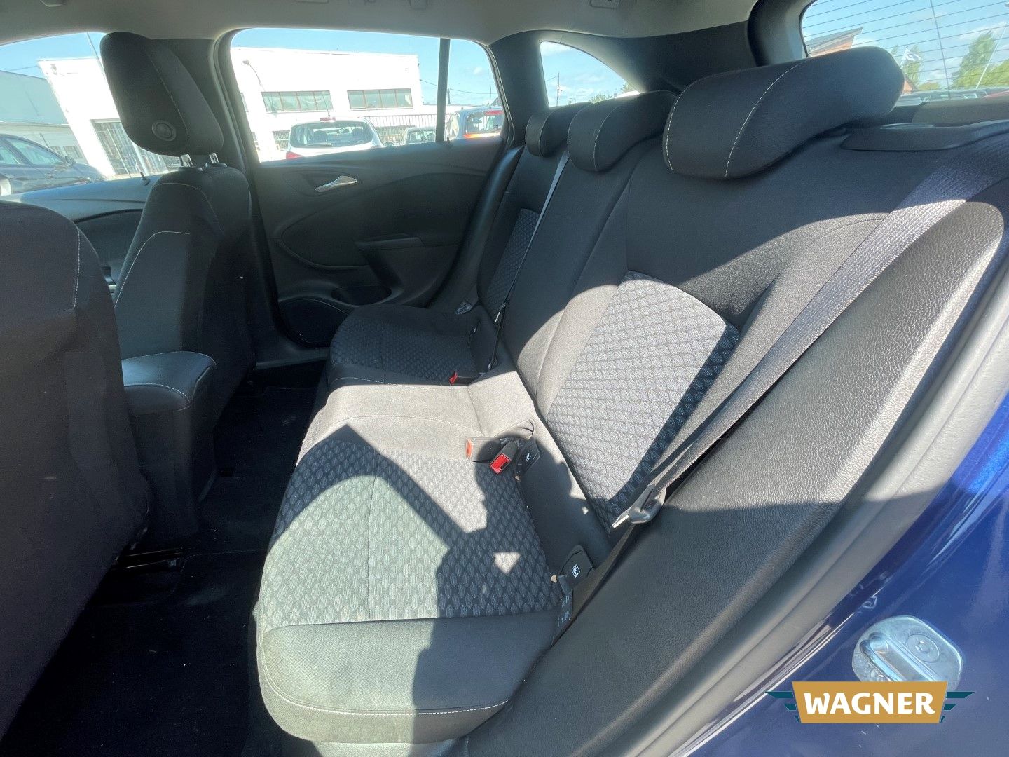 Fahrzeugabbildung Opel Astra Sports Tourer Edition  Abgasreinigung defe