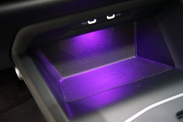 Volkswagen Golf 2.0 TDI R-Line | Pano | Matrix | Navi | ACC Volkswagen Golf 2.0 TDI R-Line | Pano | Matrix | Navi | ACC