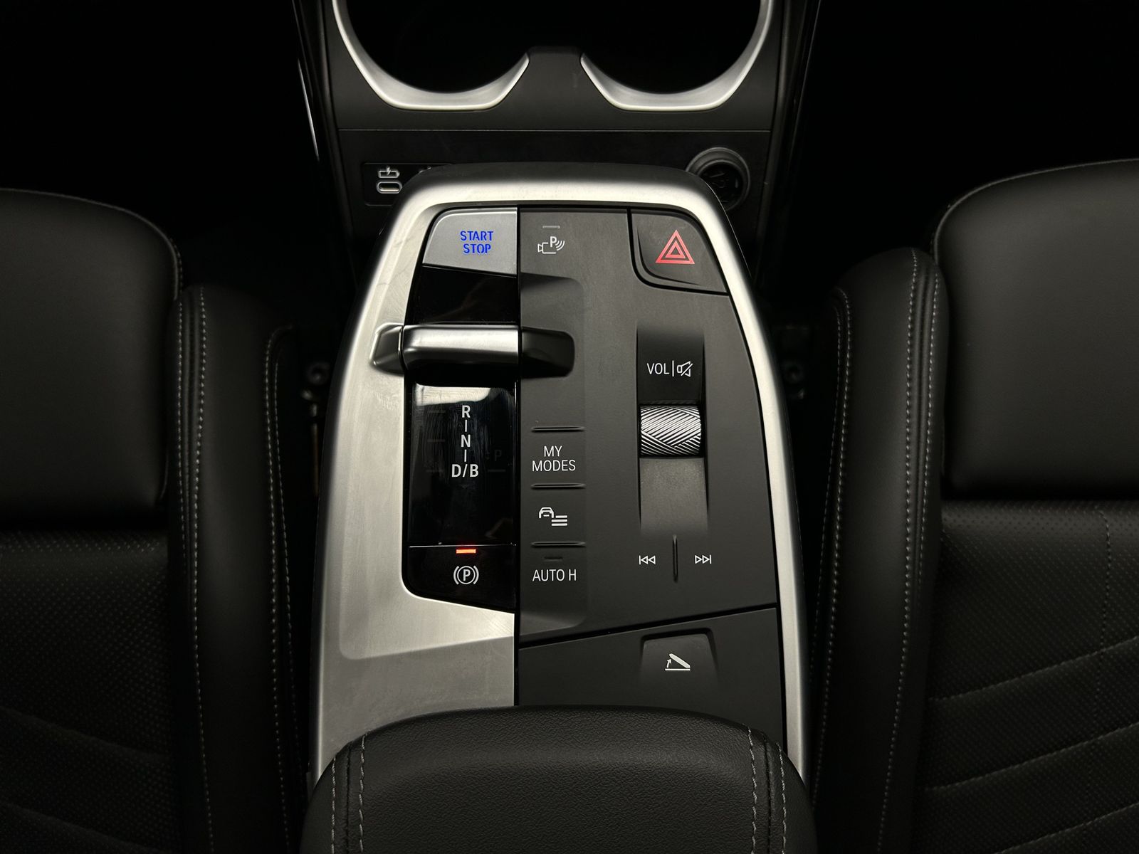 BMW iX2 - Bild 19