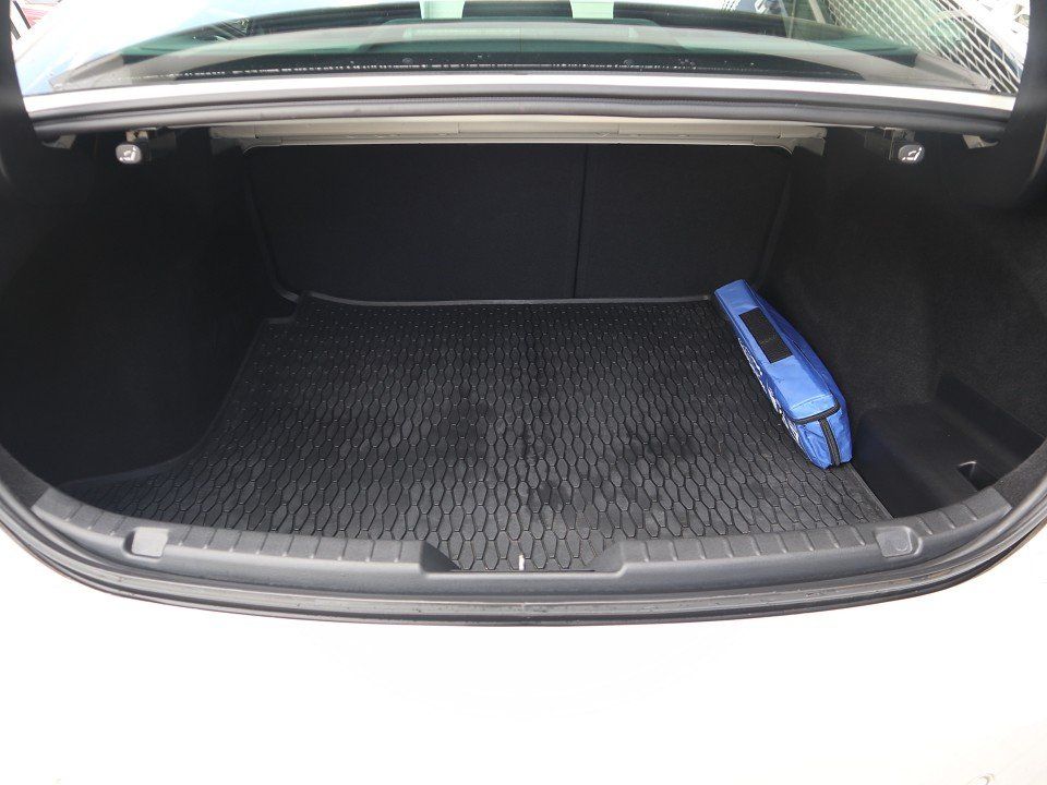 Fahrzeugabbildung Mazda 3 FB M-Hybrid Selection X-186 PRE-P DES-P NAVI A