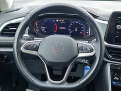 VW T-Roc Life 110PS #NAVI #APP #SHZ. VW T-Roc Life 110PS #NAVI #APP #SHZ.
