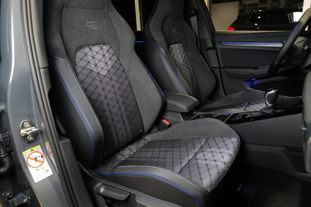 Volkswagen Golf VIII 1.5TSI R-Line Black Style AHK Pano 360, миниатюра 7
