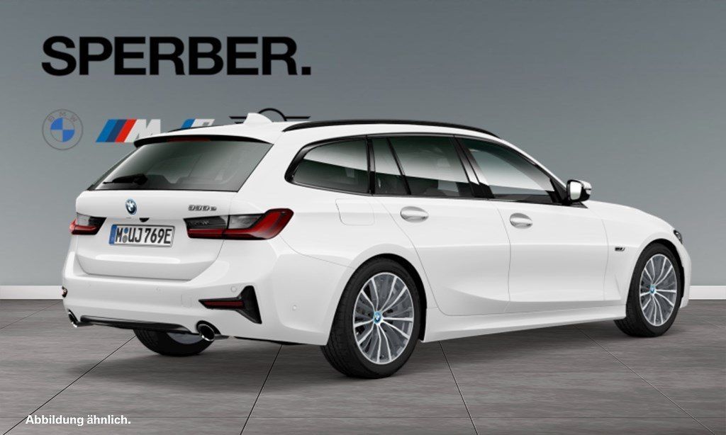 BMW 330e Touring imagem 2